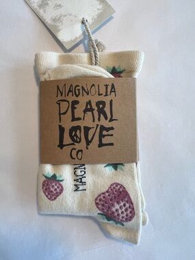 Magnolia Pearl Cream Socks with Pink Strawberry Print
